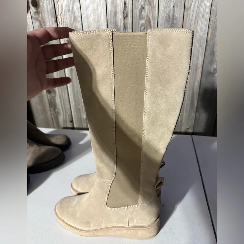 Dolce Vita suede boots